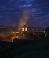 Στο σαγηνευτικό Διδυμότειχο με φόντο το καμπαναριό του Χριστού