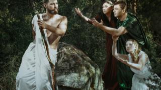 7 πορτρέτα "ζωντανεύουν" στο Νομαρχείο Αλεξανδρούπολης!