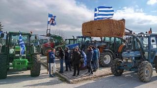 Κατεβαίνουν τα τρακτέρ των αγροτών στην Αλεξανδρούπολη - Αστυνομικό "μπλόκο"