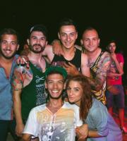 Η πρώτη μέρα του 'Insomnia Festival' στην παραλία Απαλού.