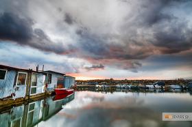 Απλά μοναδικής ομορφιάς και γαλήνης το λιμανάκι της Μαϊστρου!