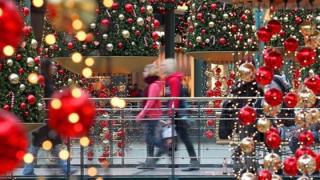 Η αγορά της Αλεξανδρούπολης στολίστηκε & μας περίμενε, αλλά εμείς…τη στήσαμε!  