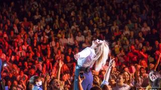 Η Ελεωνόρα Ζουγανέλη live στο θέατρο του Οικοπάρκου Αλτιναλμάζη (video)