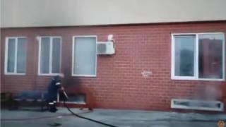 Πυρκαγιά στο κτίριο της ΑΡΣΙΣ στην Αλεξανδρούπολη (βίντεο)