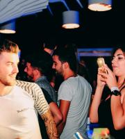 Ένα δυνατό super closing party του Yacht club με τους Dole & Kom