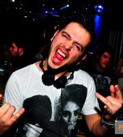 Οι OtherView 'φώτισαν' το Prive club - The group.