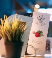 Δοκιμάζοντας τα νέα πιάτα και το cocktail list στο Biscotto, στο κέντρο της Αλεξανδρούπολης