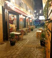 Άδειασαν τα μαγαζιά τα μεσάνυχτα - Πρωτόγνωρες εικόνες στην Αλεξανδρούπολη (φωτο)