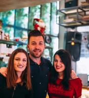 Φωτορεπορτάζ από το πάρτι για τα 10 χρόνια του cafe "Allu" στην Αλεξανδρούπολη