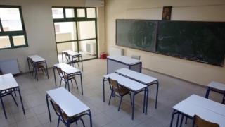Γρίπη: Η Νίκη Κεραμέως ξεκαθαρίζει τι θα γίνει με τα σχολεία και τις απουσίες