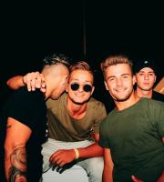 Ένα δυνατό super closing party του Yacht club με τους Dole & Kom