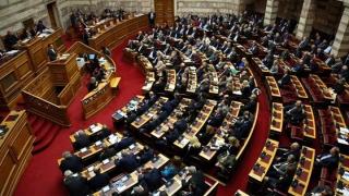 Διπλή δωρεά της Βουλής προς τα Υπουργεία Υγείας και Εθνικής Άμυνας - 1 εκ. ευρώ για τις ανάγκες στον Έβρο