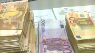 Κήποι: 60.000 ευρώ κρυμμένα σε μπουφάν.