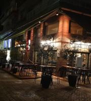 Άδειασαν τα μαγαζιά τα μεσάνυχτα - Πρωτόγνωρες εικόνες στην Αλεξανδρούπολη (φωτο)