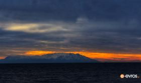 Κοιτώντας τη "λευκή" Σαμοθράκη