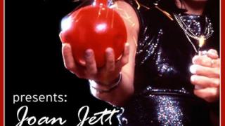 Βραδιά με την Joan Jett στο Cocktail Stories, στην παραλιακή.