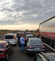 Ουρές χιλιομέτρων στο τελωνείο των Κήπων (ΦΩΤΟ)