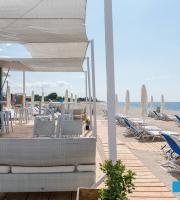 Lounge Beach bar