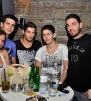 Ένας χαμός στο house party, στο Notos Stage, με dj Phillip.