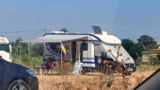 Πάλι διαμαρτυρίες για αυθαίρετη κατασκήνωση με τροχόσπιτα στην Αλεξανδρούπολη (photos)