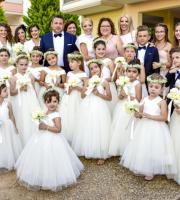 "Τρυπώσαμε" στον πολυσυζητημένο "Γάμο της Χρονιάς" του Χριστόδουλου και της Νίκης.