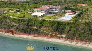 King Maron Beach Hotel & Spa: Ένας επίγειος παράδεισος στη Μαρώνεια σας περιμένει (video)
