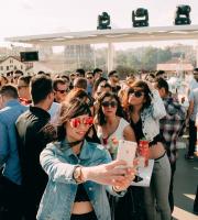 Στον "αέρα" σήκωσε ο Phonique το Yacht club, στην Αλεξανδρούπολη