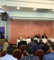 Ο Αναπληρωτής Υπουργός Υγείας Παύλος Πολάκης στο βήμα. 