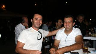 Καλοκαιρινά χαμόγελα στο Mojo cafe στην παραλιακή!