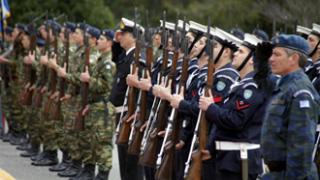 Ένοπλες Δυνάμεις: Κλείνουν στρατόπεδα και μειώνονται οι αξιωματικοί.