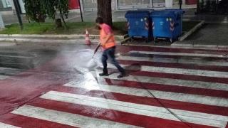 Καθαρισμός διαβάσεων πεζών στην Αλεξανδρούπολη