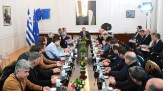 Εκπρόσωποι αγροτών από ορισμένες περιοχές, συναντήθηκαν με τον Πρωθυπουργό (video)