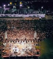 Αποθεώθηκε από χιλιάδες κόσμου ο Γιάννης  Χαρούλης στην Αλεξανδρούπολη