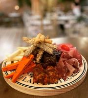 Deli & Wines