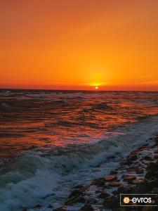 A sunset that "enchanted" the city of Alexandroupolis