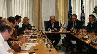 «Συνάντηση εργασίας για την αντιμετώπιση των προβλημάτων στις παραλίες και την εξυπηρέτηση των τουριστών»