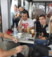 Στο ΝΟΑ, στο λιμάνι, για καφέ και ποτό όλες τις ώρες της ημέρας.