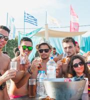 'Μακελειό' στο 3ο και φαρμακερό party του Chris Papa﻿ στο YaSu Beach Lounge & Bar﻿.