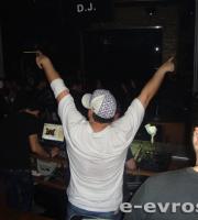 Τα "σπάσαν" στο Prive Club παρέα με τον Dj AK!