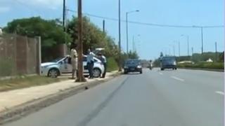 Όχημα παρέσυρε ηλικιωμένο και τον τραυμάτισε θανάσιμα.