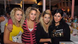 H 'βόμβα' Σάσα Μπάστα στο Faces Club, στις Φέρες (Μέρος 1ο).