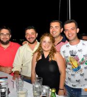 Άνοιξε το υπέροχο Yacht Club πάνω από το Ν.Ο.Α. στο λιμάνι!