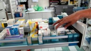 Ποιοι ανασφάλιστοι μπορούν να παίρνουν δωρεάν φάρμακα.