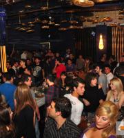 Οι τρελαμένες dj Funky E και Jenny στο Prive club - The people.