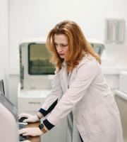 Ιατρός - Μικροβιολόγος - Βιοπαθολόγος