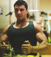 Who is Σπύρος;