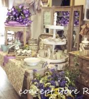 Στολίζετε; Ψάχνετε για Δώρο; Στο Concept Store Retro θα βρείτε μοναδικά διακοσμητικά, ιδέες και δώρα