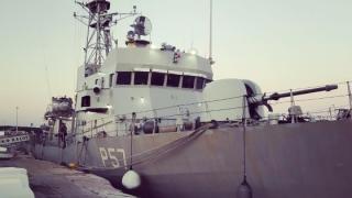 Η κανιονοφόρος ΚΑΣΟΣ του Πολεμικού Ναυτικού κατέπλευσε στο λιμάνι της Αλεξανδρούπολης (video)
