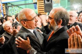 Τελικά... "μαζί" πάμε μπροστά;