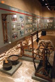 Soufli'nin ipek müzesinin içinde.